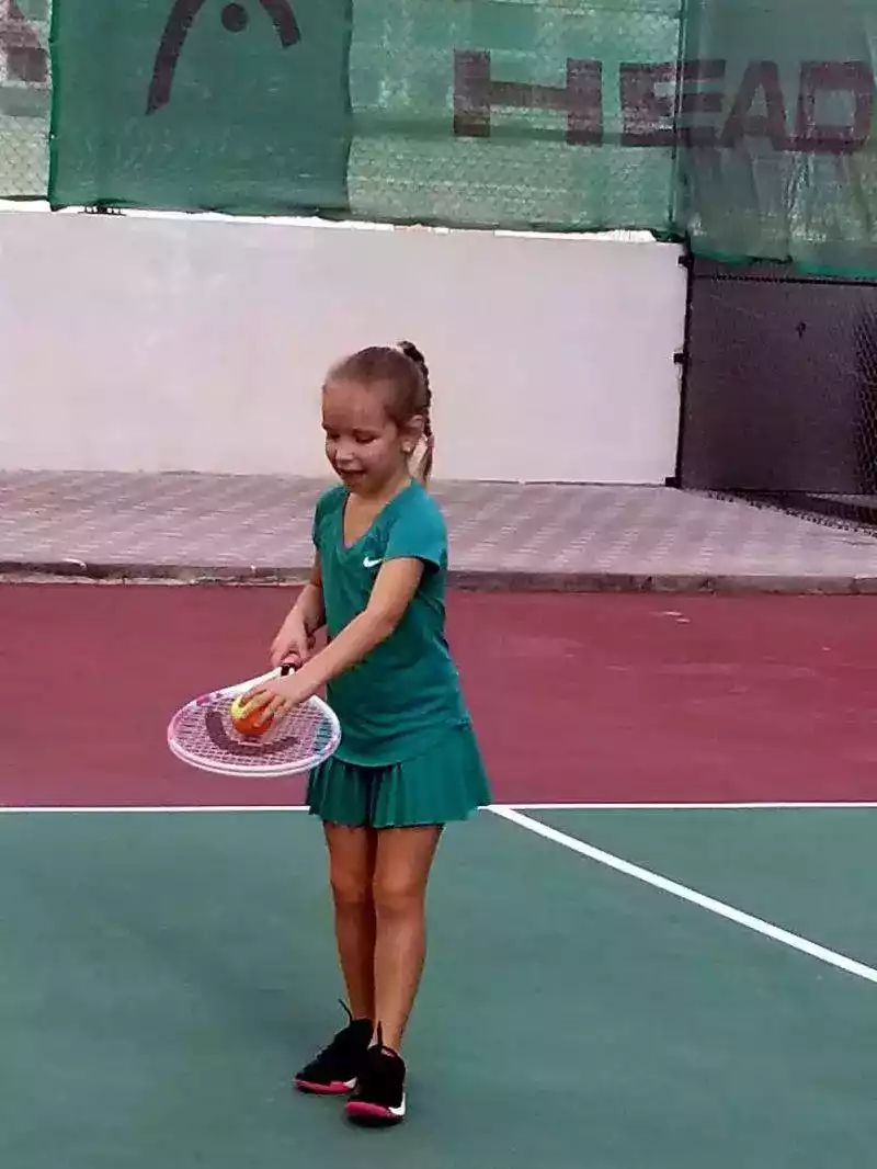 Girls Tennis Lesson