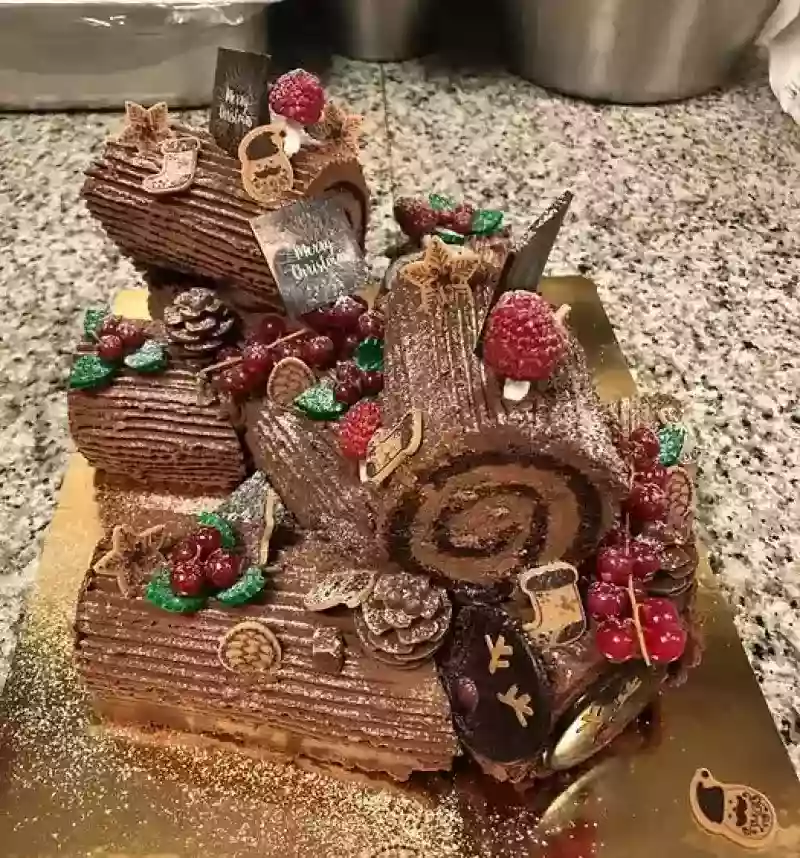 MAKE YOUR OWN YULE LOG! (ADULTS)